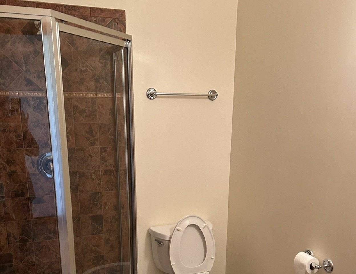 116 N Main St Apt 5 #5 - Photo 5 of 8