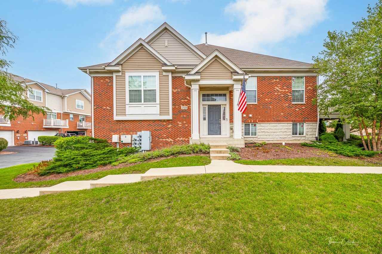 2528 Dunraven Ave - Photo 2 of 26