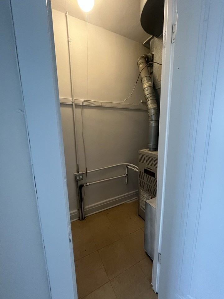 5042 W 21st Pl Apt 5 #5 - Photo 3 of 10