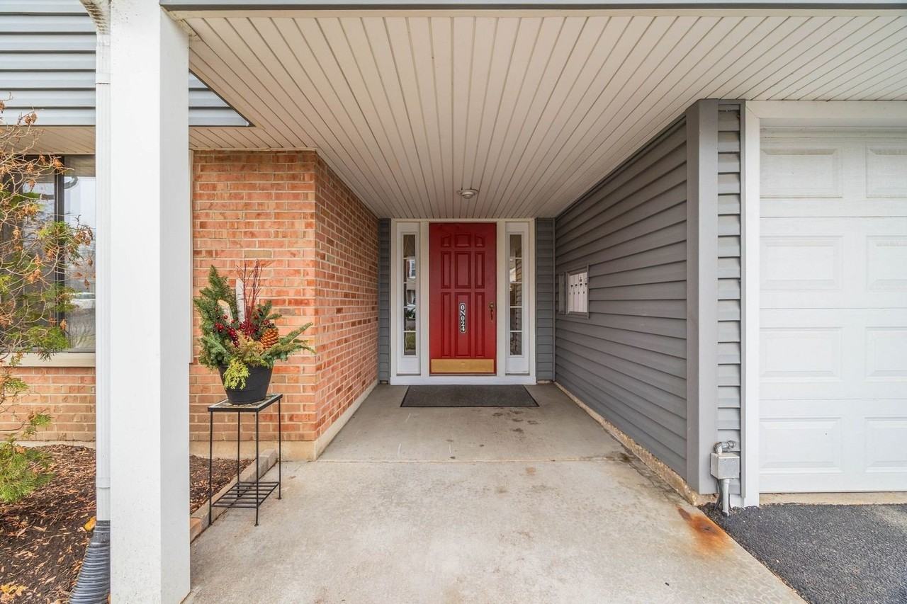 0N024 Ambleside Dr Unit 108 #108 - Photo 3 of 20