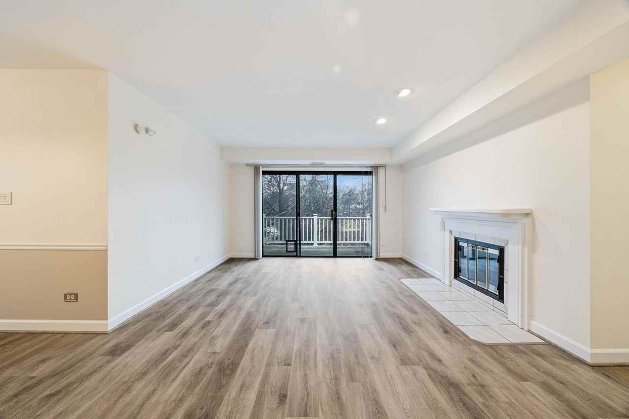 0N024 Ambleside Dr Unit 108 #108 - Photo 5 of 20