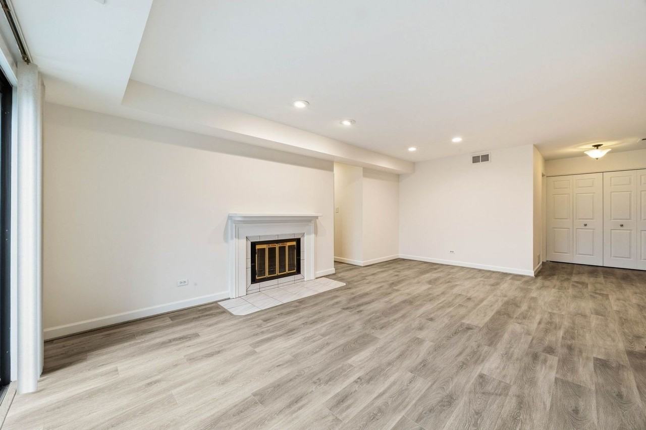 0N024 Ambleside Dr Unit 108 #108 - Photo 6 of 20