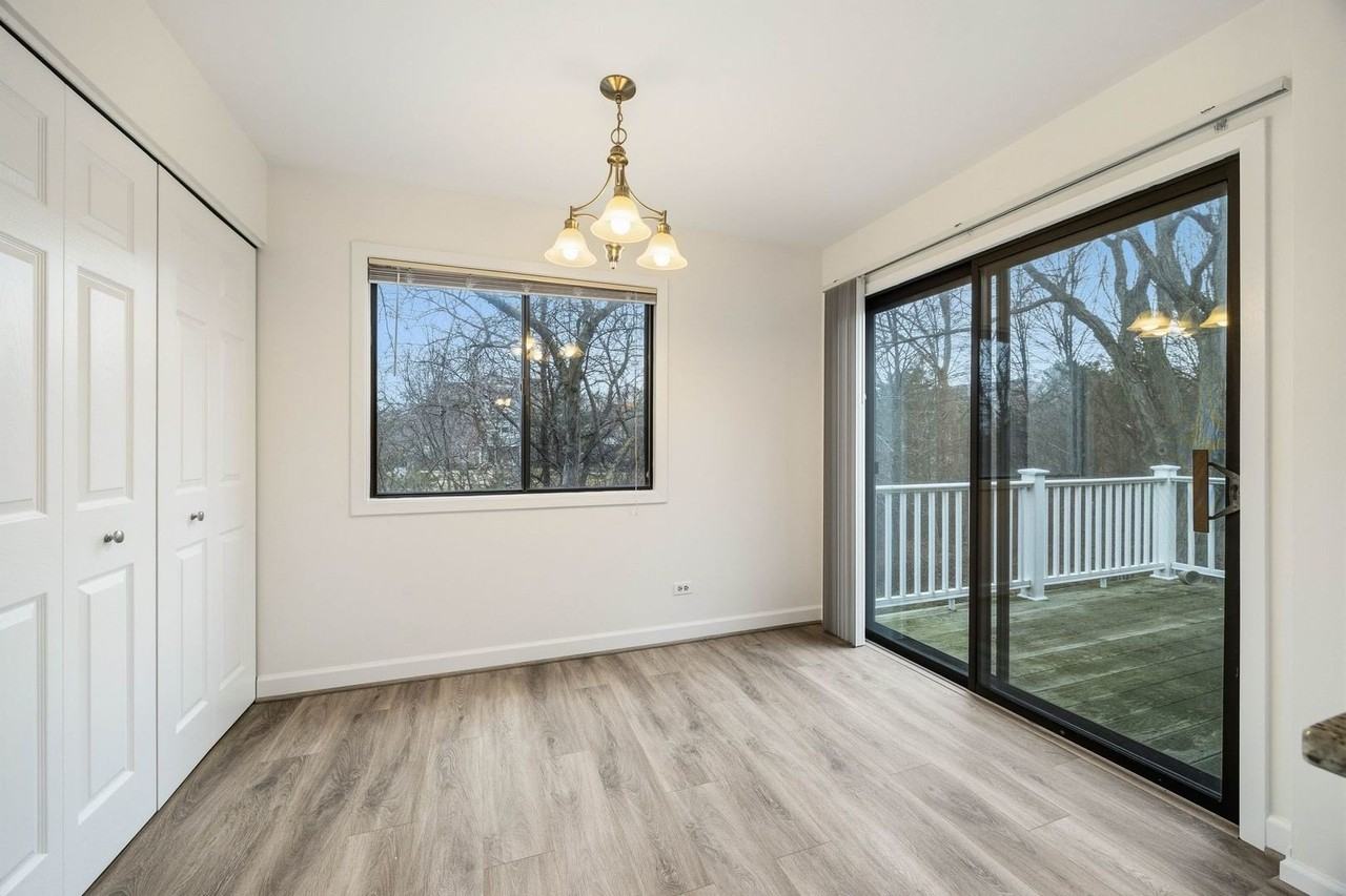 0N024 Ambleside Dr Unit 108 #108 - Photo 7 of 20