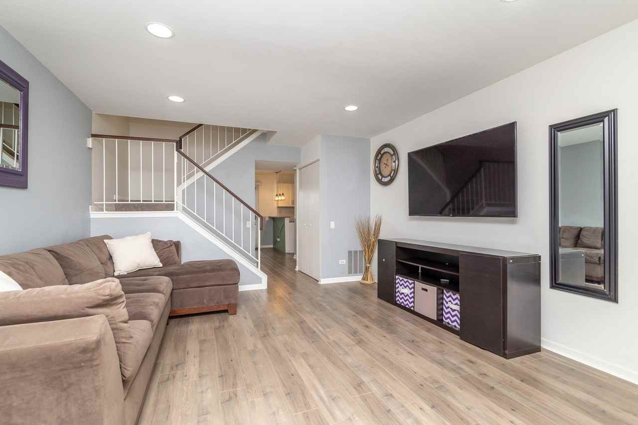 23 Carey Ln - Photo 6 of 32