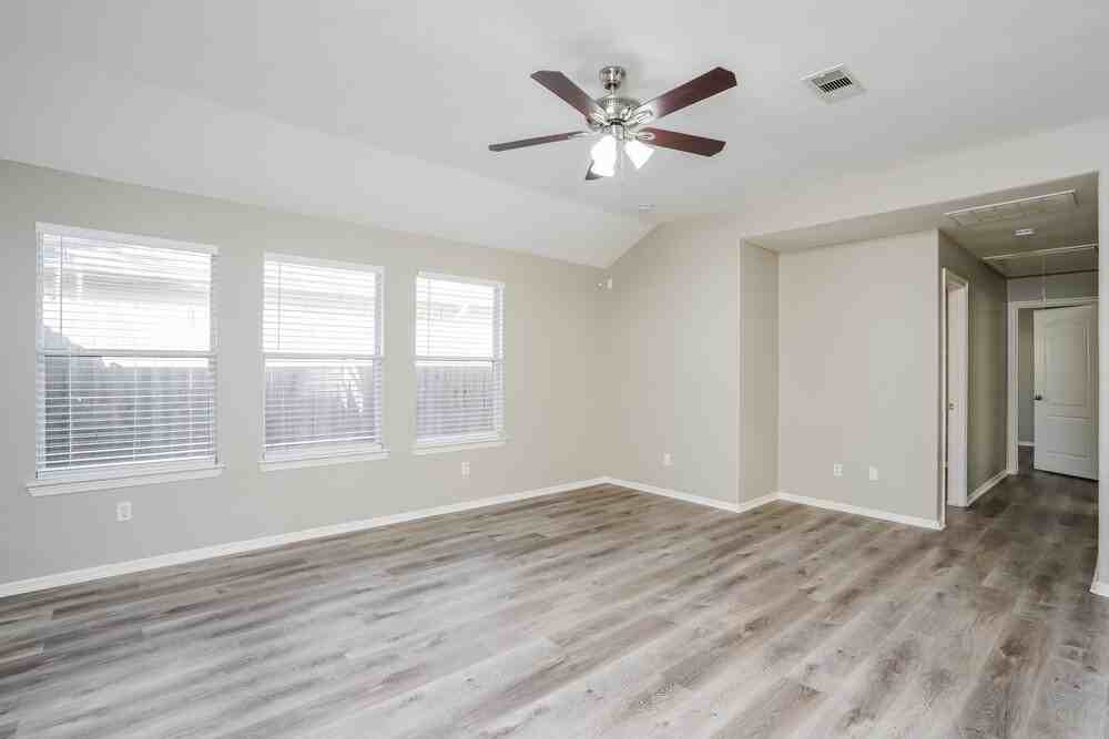 24214 Silver Maple Dr - Photo 7 of 19