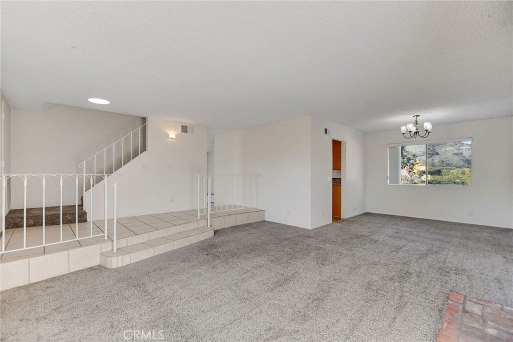 2785 Westfield Pl - Photo 7 of 47