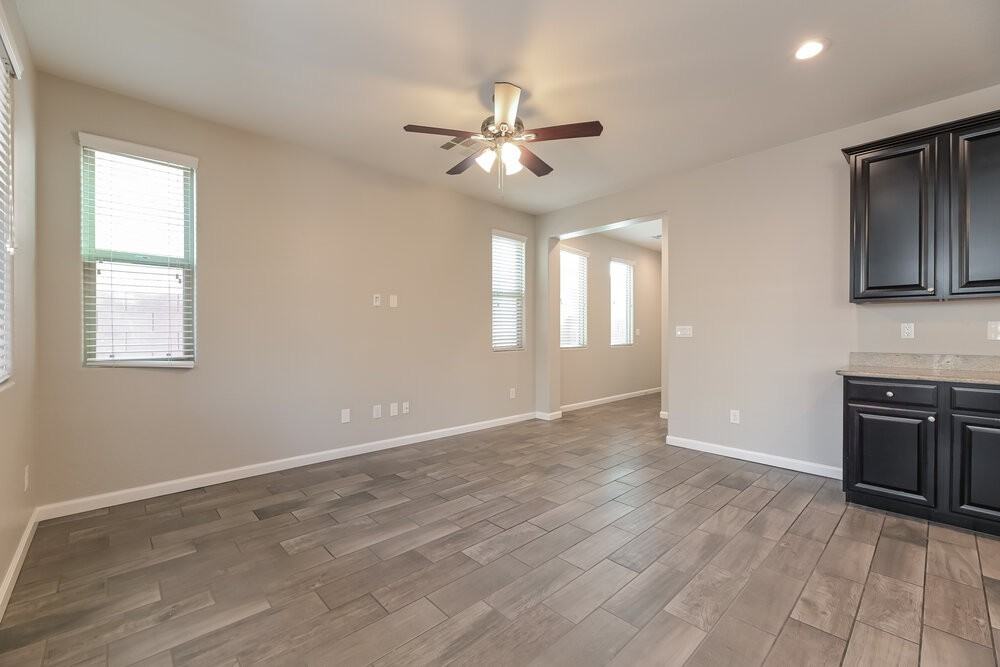 6388 Kellyville Dr - Photo 5 of 17