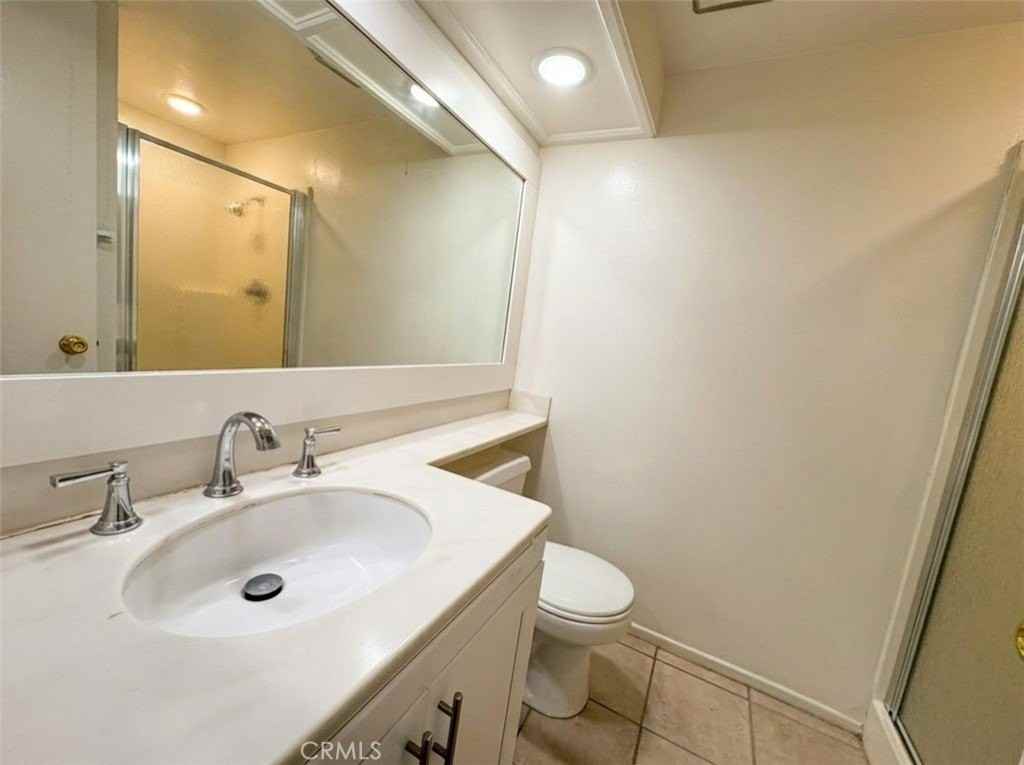 7 Stanford Ct - Photo 6 of 12