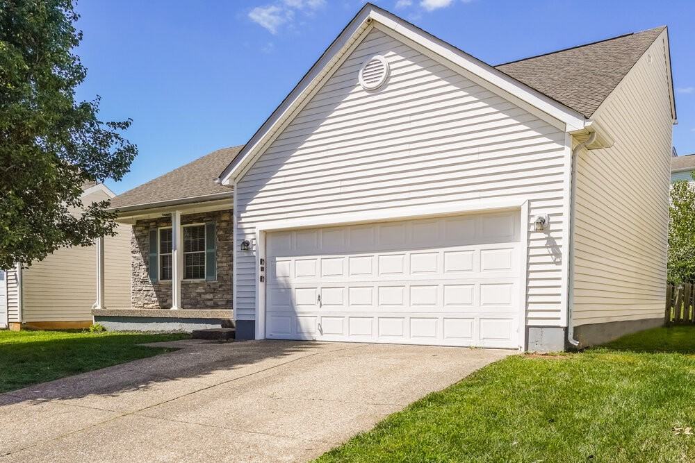 5215 Oldshire Rd - Photo 6 of 25