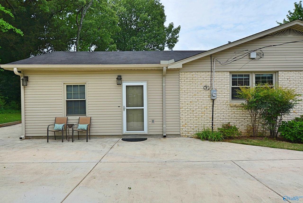 207 Jones Valley Dr Sw - Photo 4 of 42