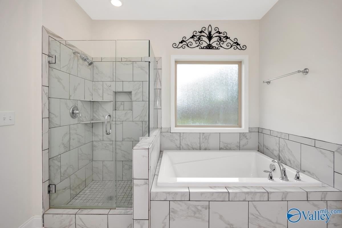 141 Slade Thomas Dr - Photo 6 of 16