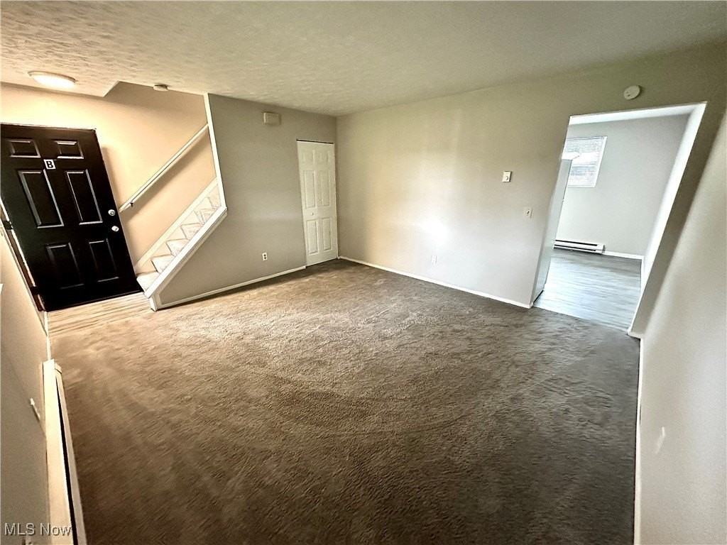 221 Brunswick Dr Apt B #B - Photo 4 of 17