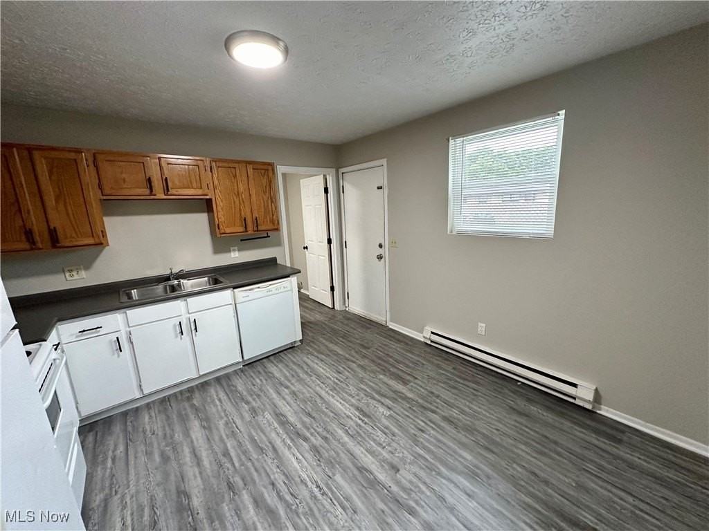 221 Brunswick Dr Apt B #B - Photo 6 of 17