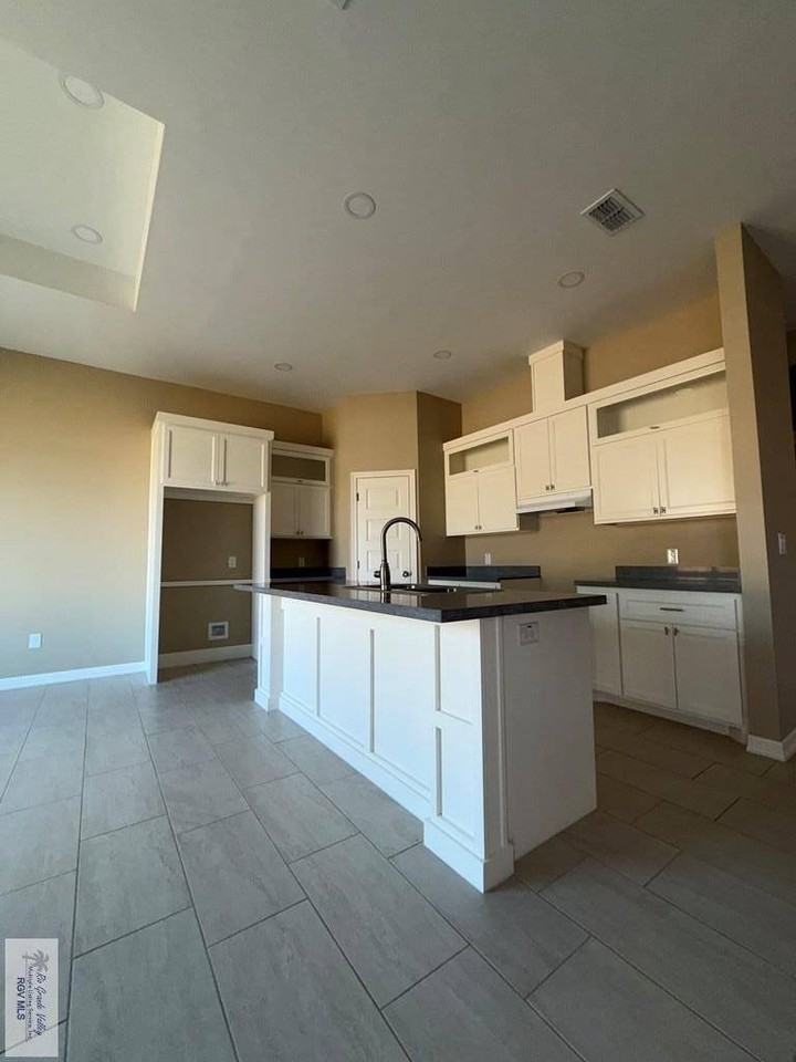 3717 Paseo Cafetos - Photo 3 of 12