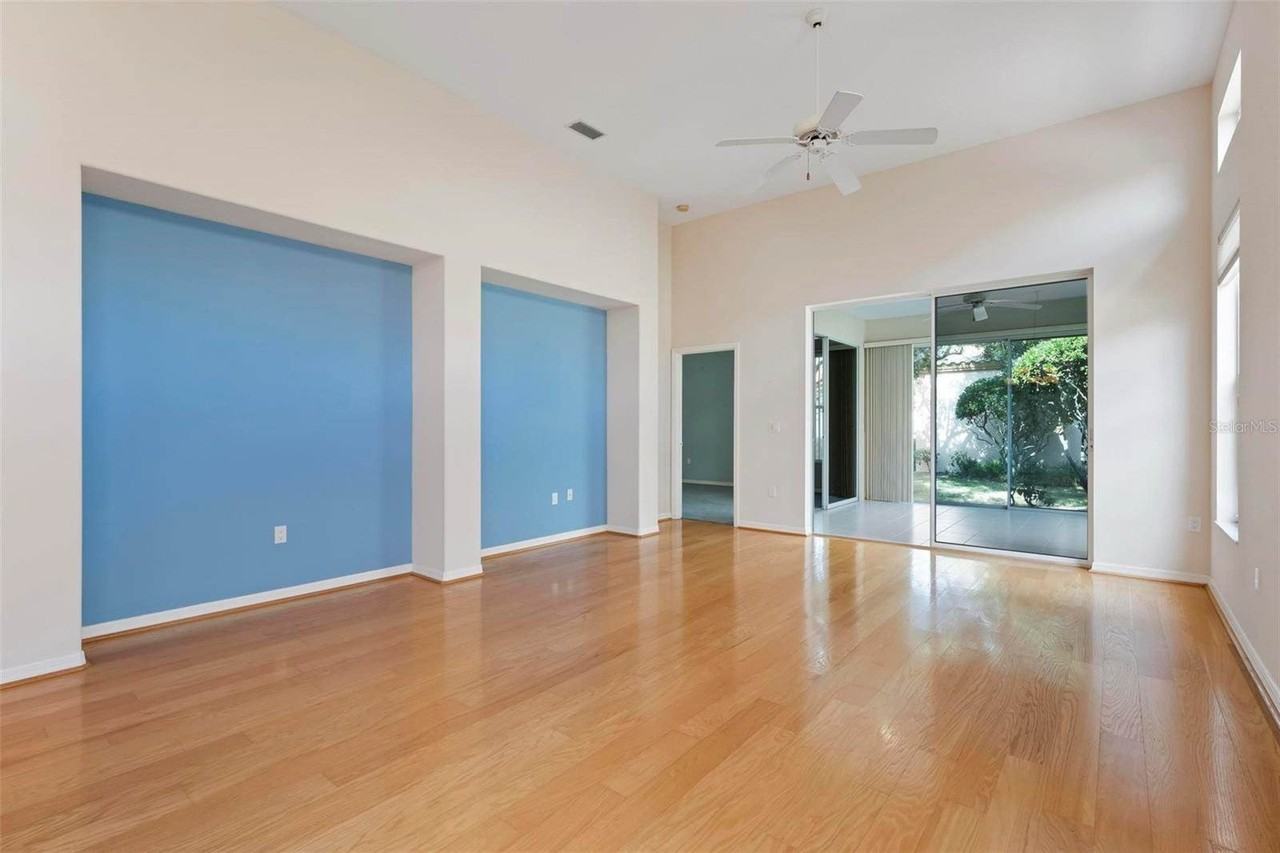 3773 Amapola Ln - Photo 7 of 32