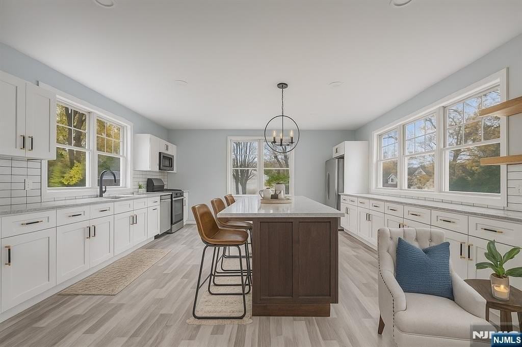 684 Closter Dock Rd - Photo 4 of 28