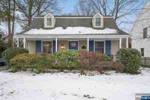 featured image of 16-09 Split Rock Rd