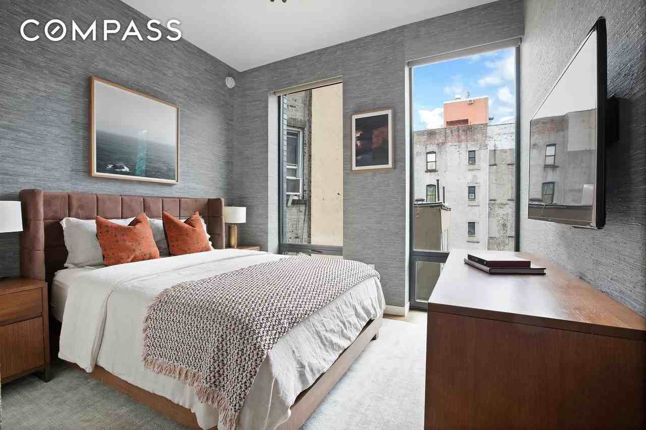 287 E Houston St #4C - Photo 5 of 12