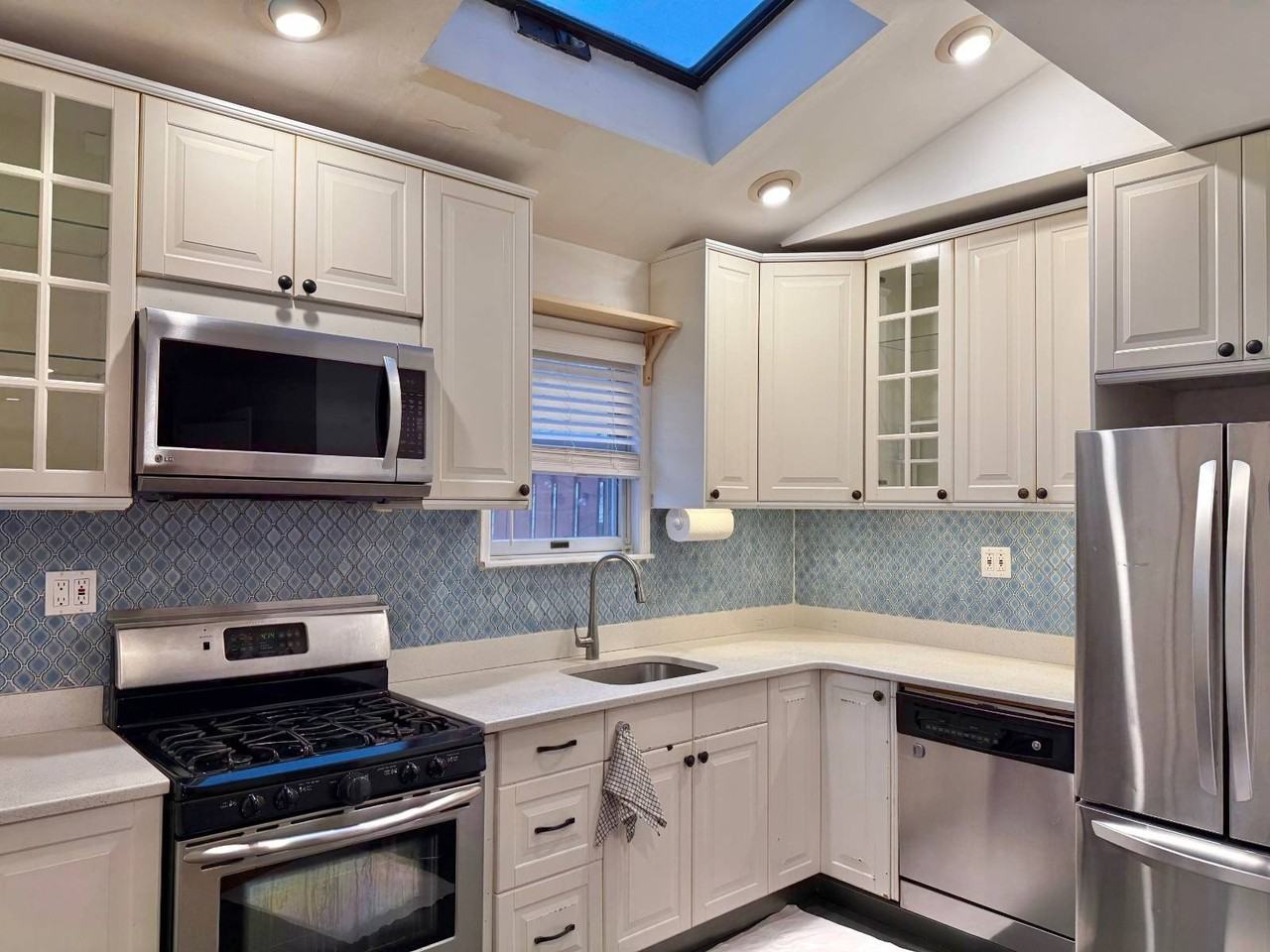 20703 34th Ave - Photo 2 of 17