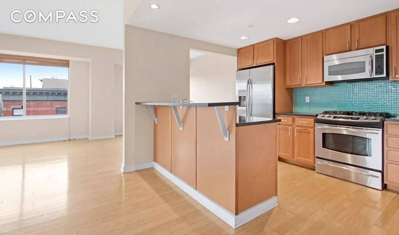 381 Malcolm X Blvd #5B - Photo 3 of 14