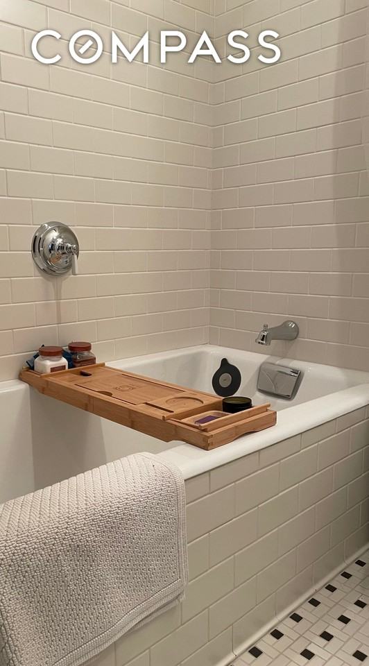 114 Saint Marks Pl #3 - Photo 5 of 7