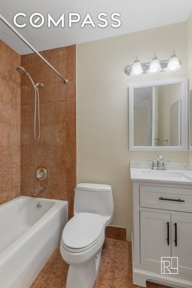 300 E 62nd St #1501 - Photo 7 of 13