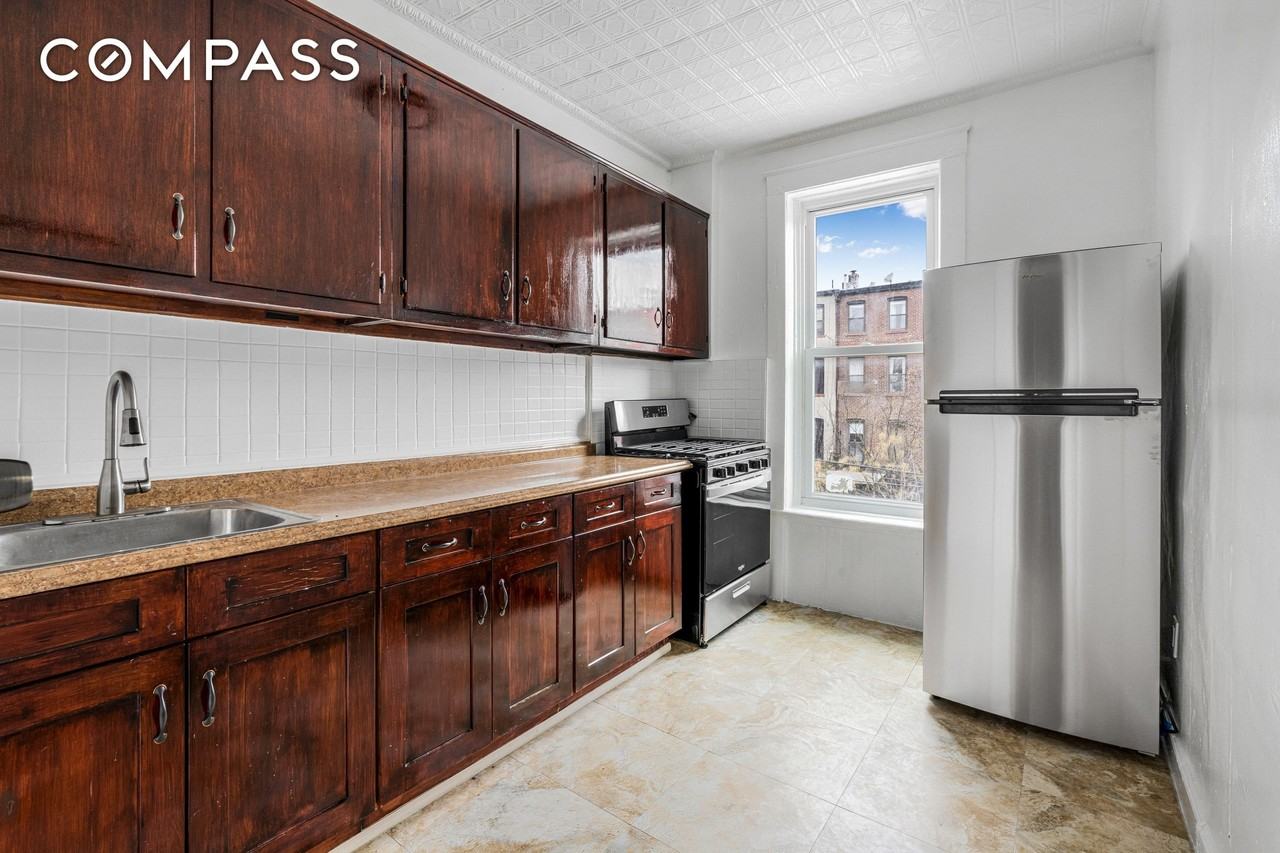 601 Jefferson Ave #2 - Photo 6 of 8