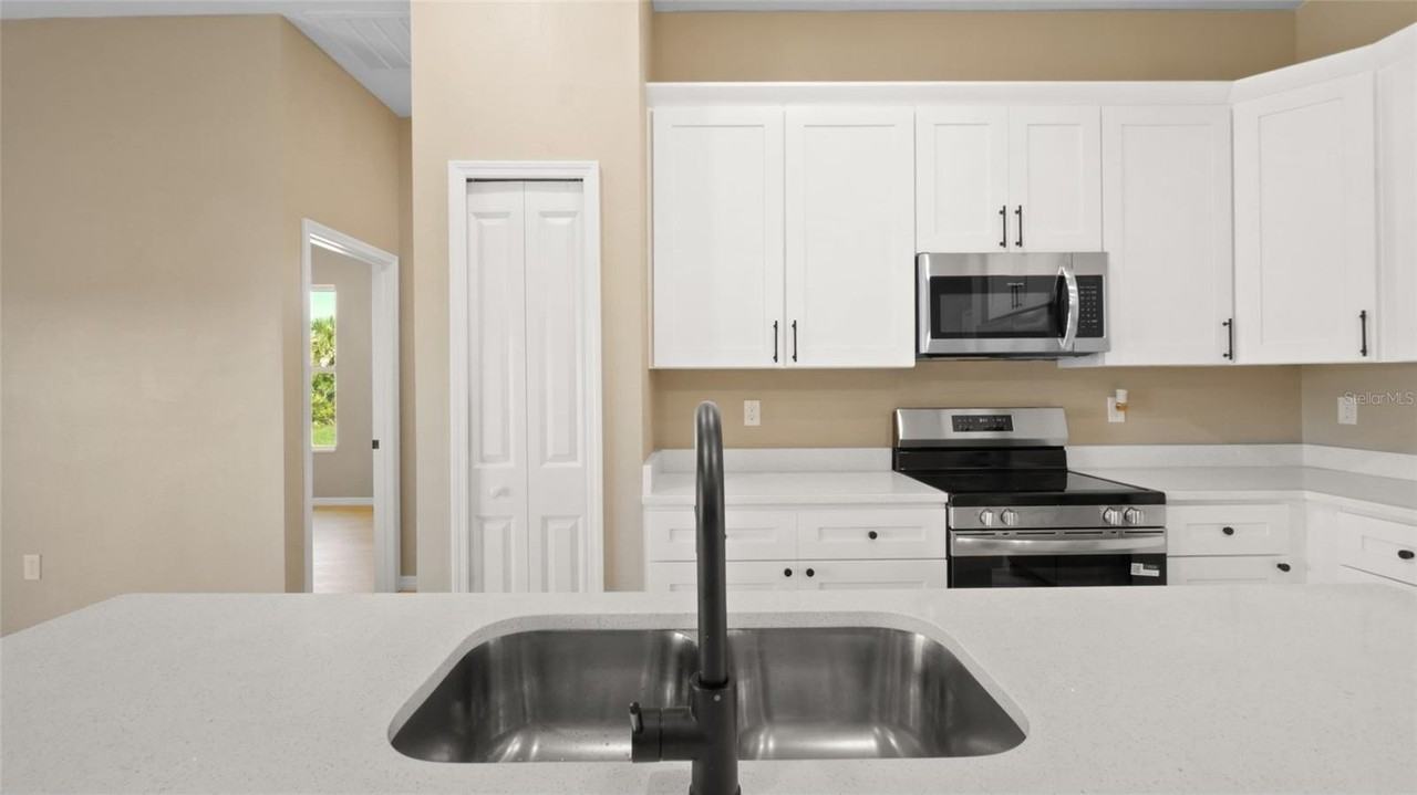 13639 Begonia Cir - Photo 7 of 42