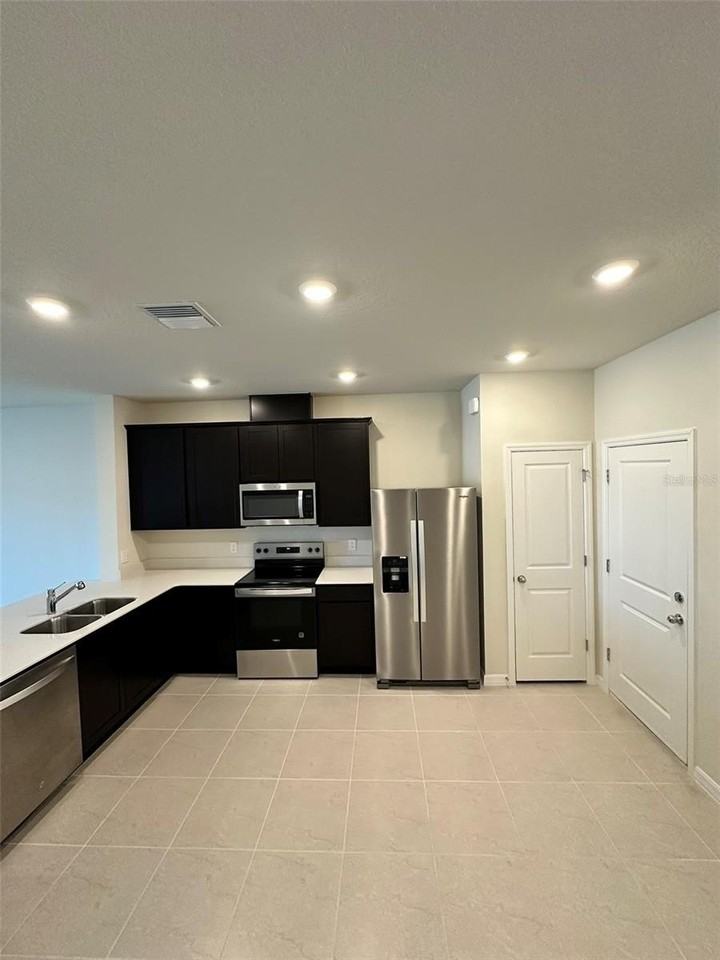 4216 Chester Springs Blvd - Photo 3 of 22