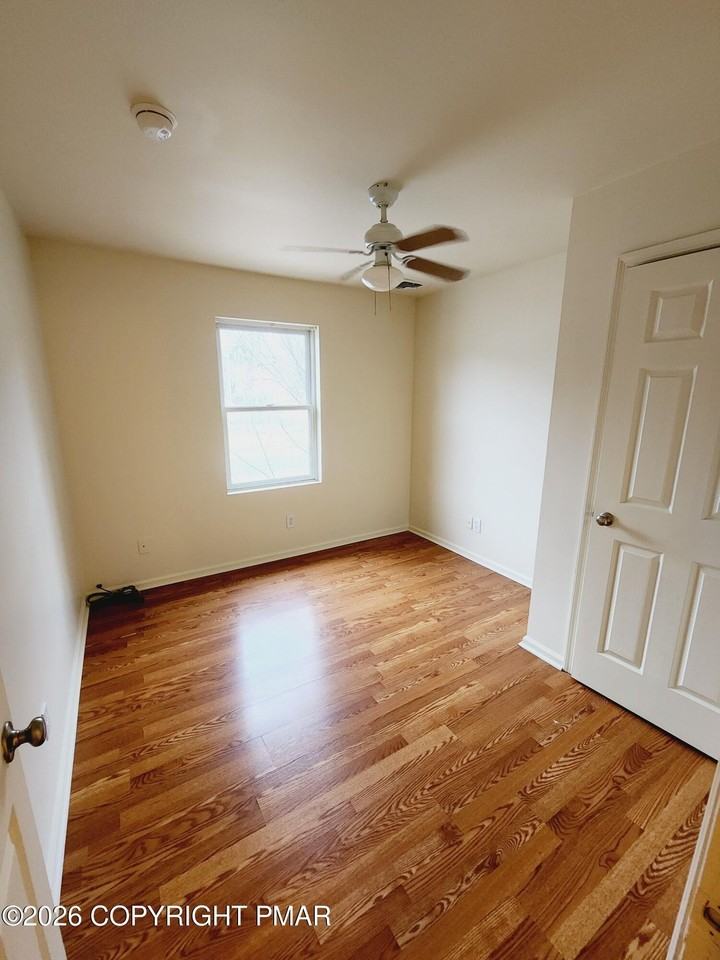 10 N 4th St - Photo 7 of 9