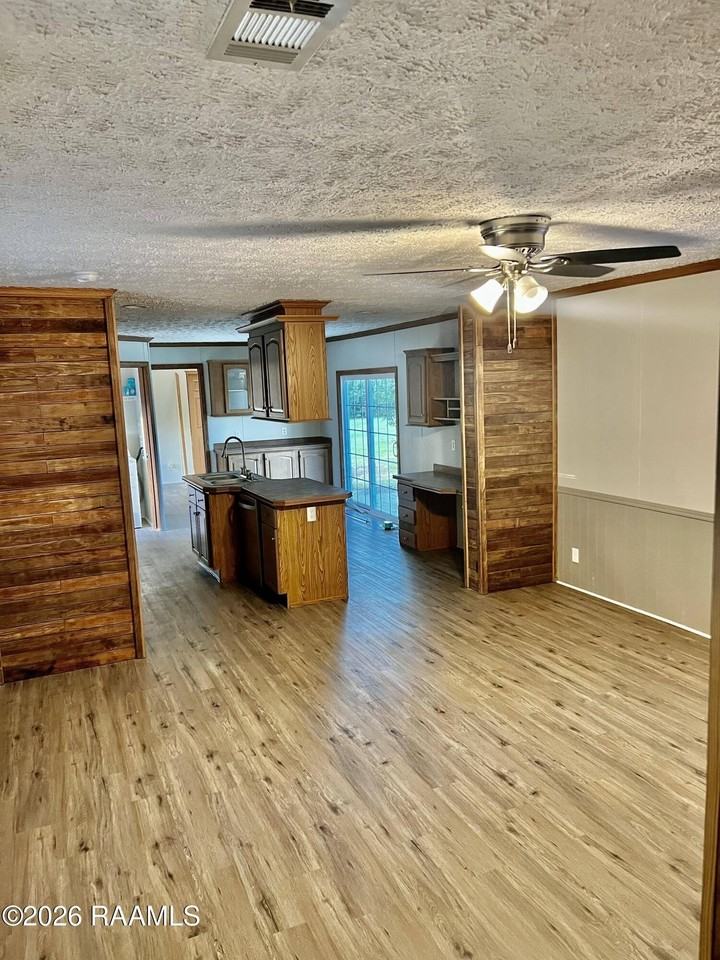 1061 Betty Dr - Photo 2 of 5