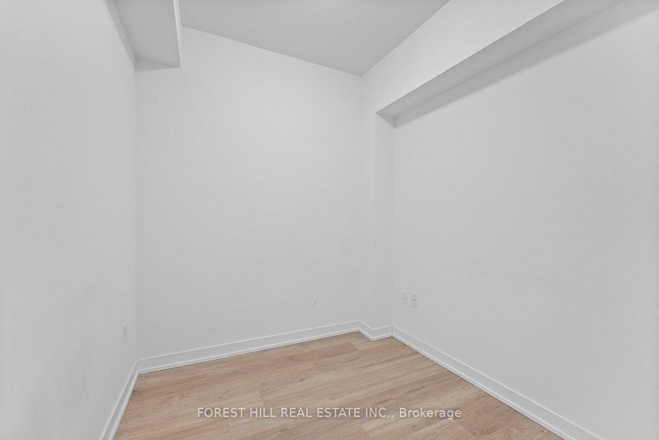 1 Yorkville Avenue #3903 - Photo 6 of 35