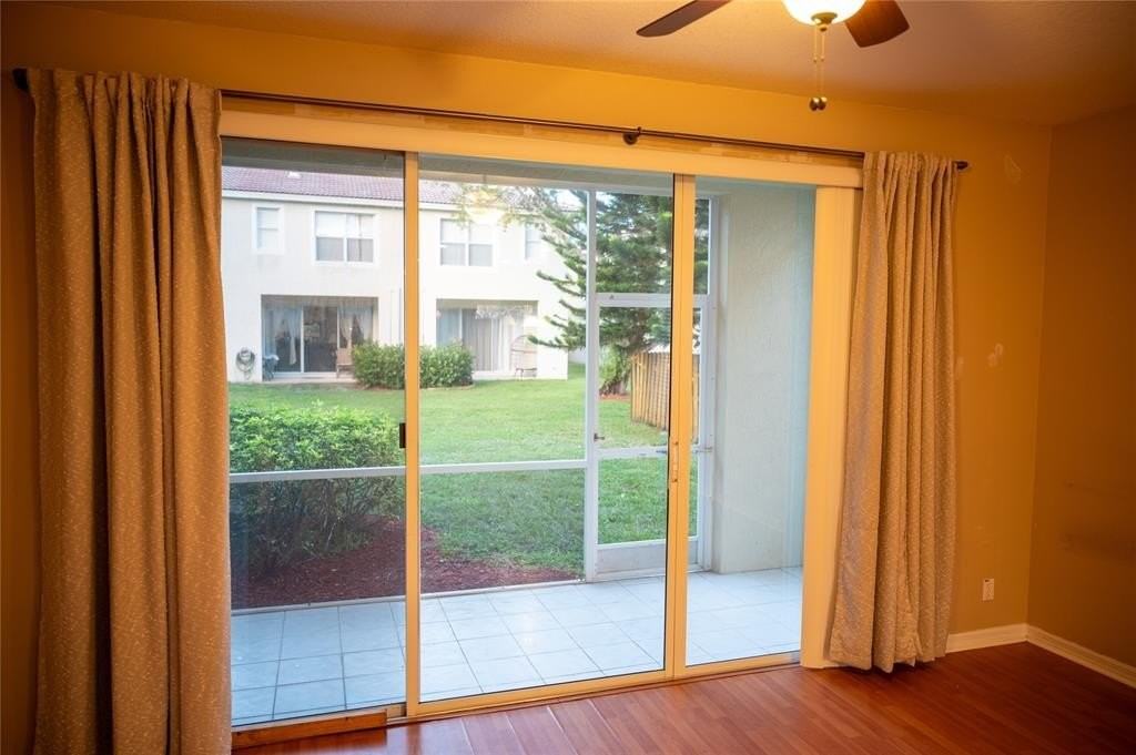 9675 Lago Dr - Photo 7 of 17