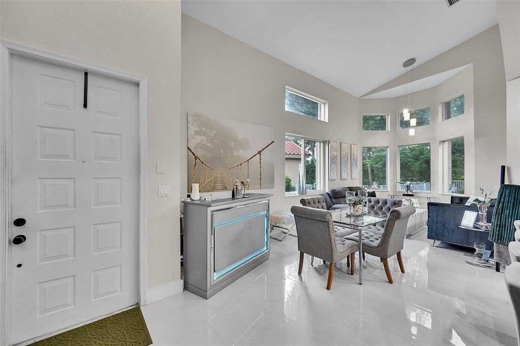 5691 Nw 125th Ave - Photo 7 of 40