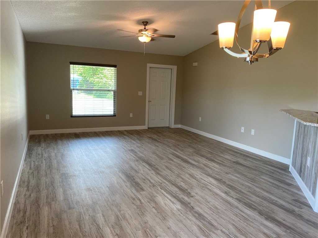 109 Aetna St Apt B #B - Photo 5 of 26