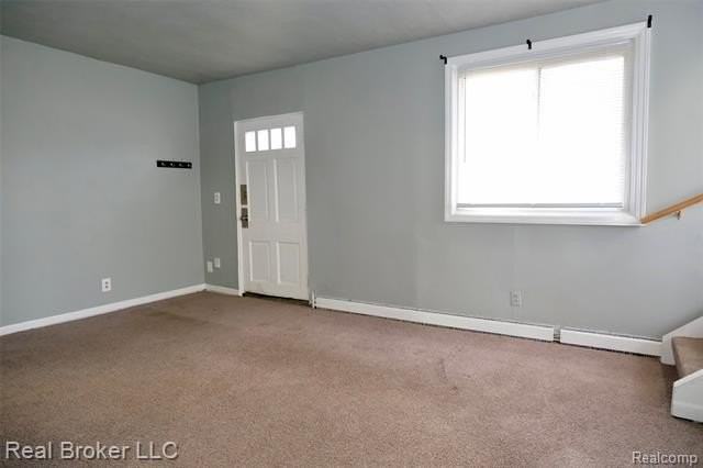 20200 Avalon St - Photo 2 of 24