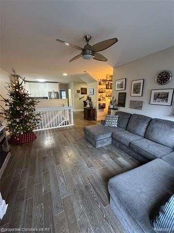 2456 Woodward Ave - Photo 2 of 18