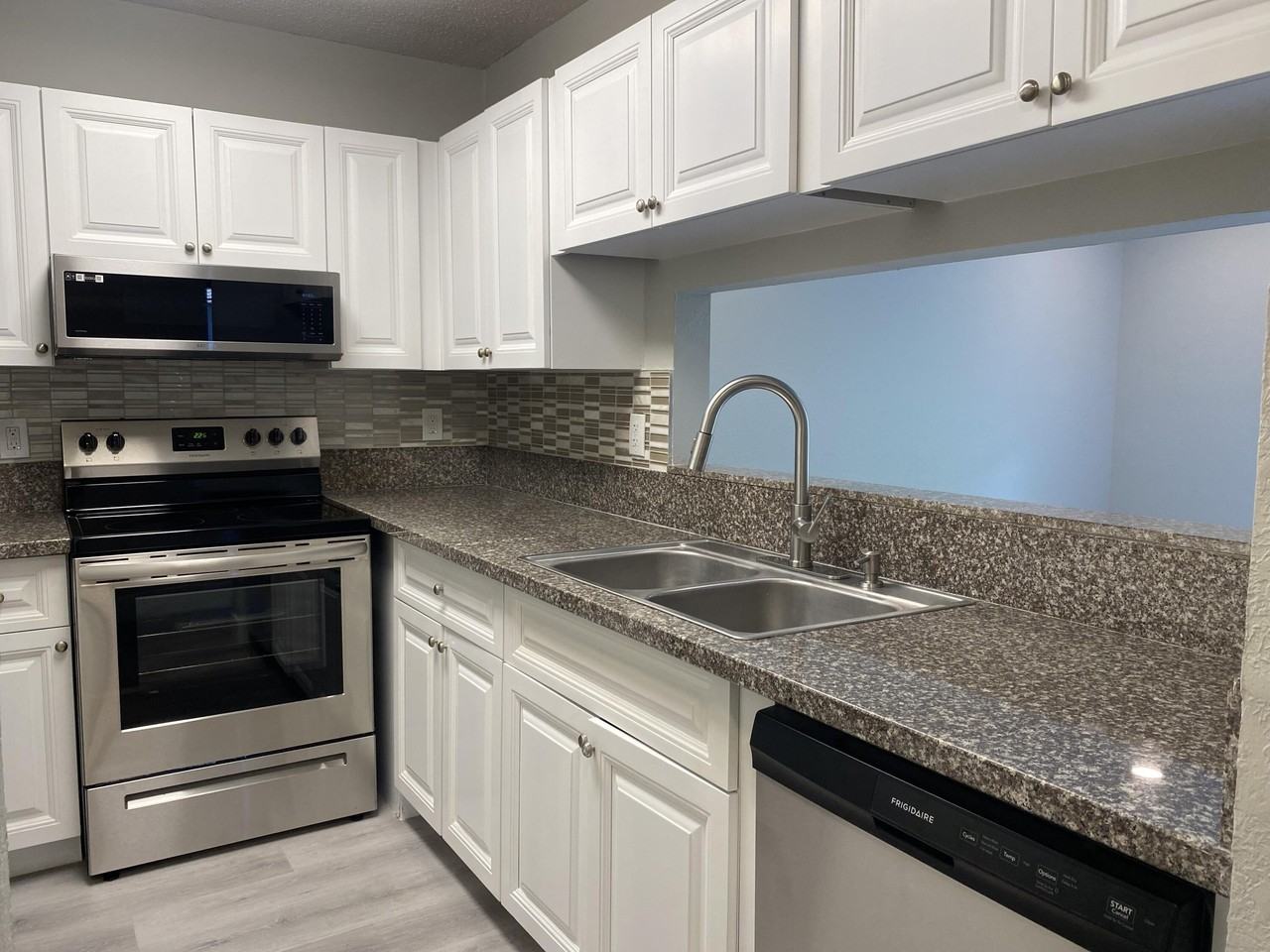 11436 Nw 43rd St #1-4 - Photo 3 of 32