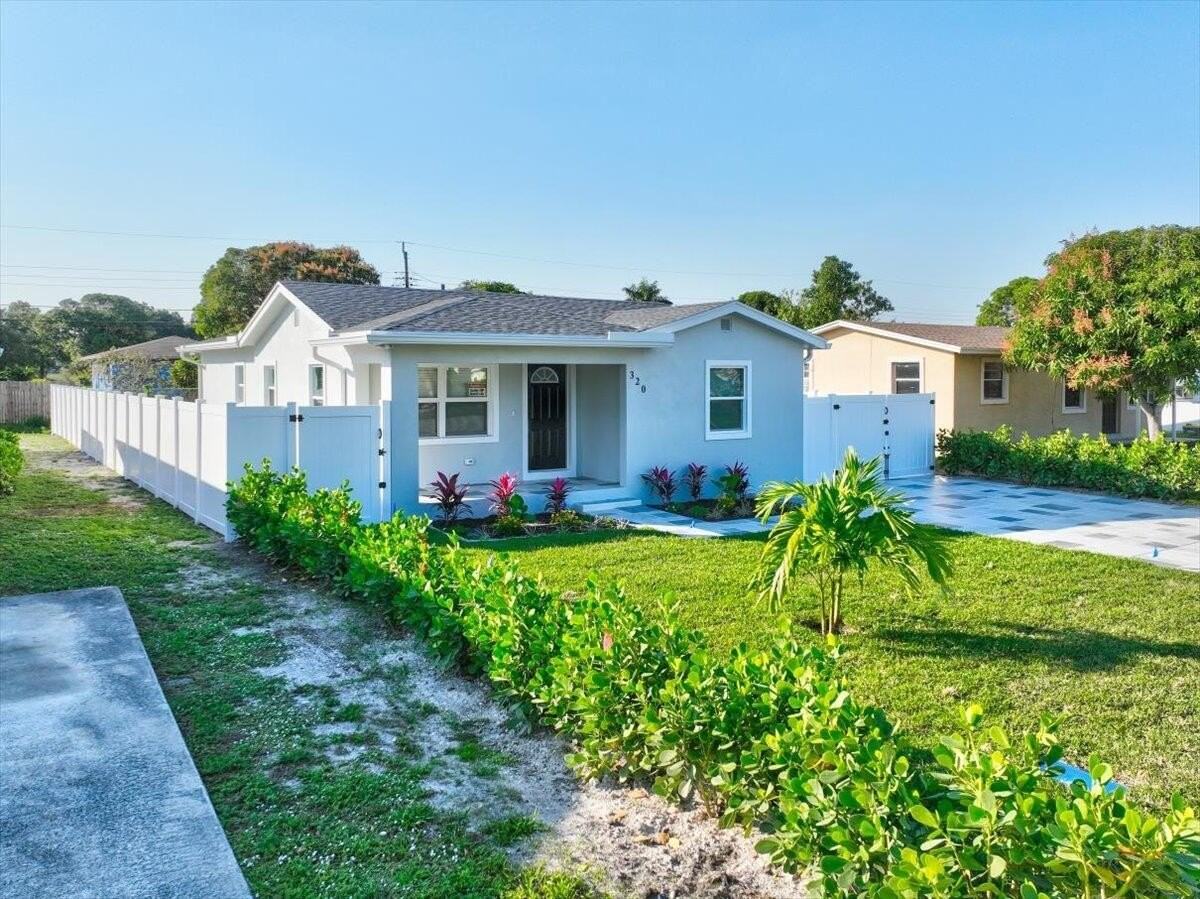 320 Nw 6th Ave - Photo 2 of 38