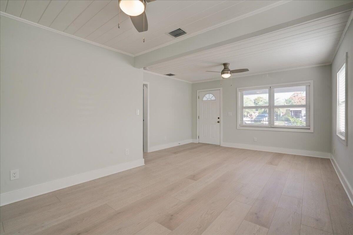 320 Nw 6th Ave - Photo 4 of 38