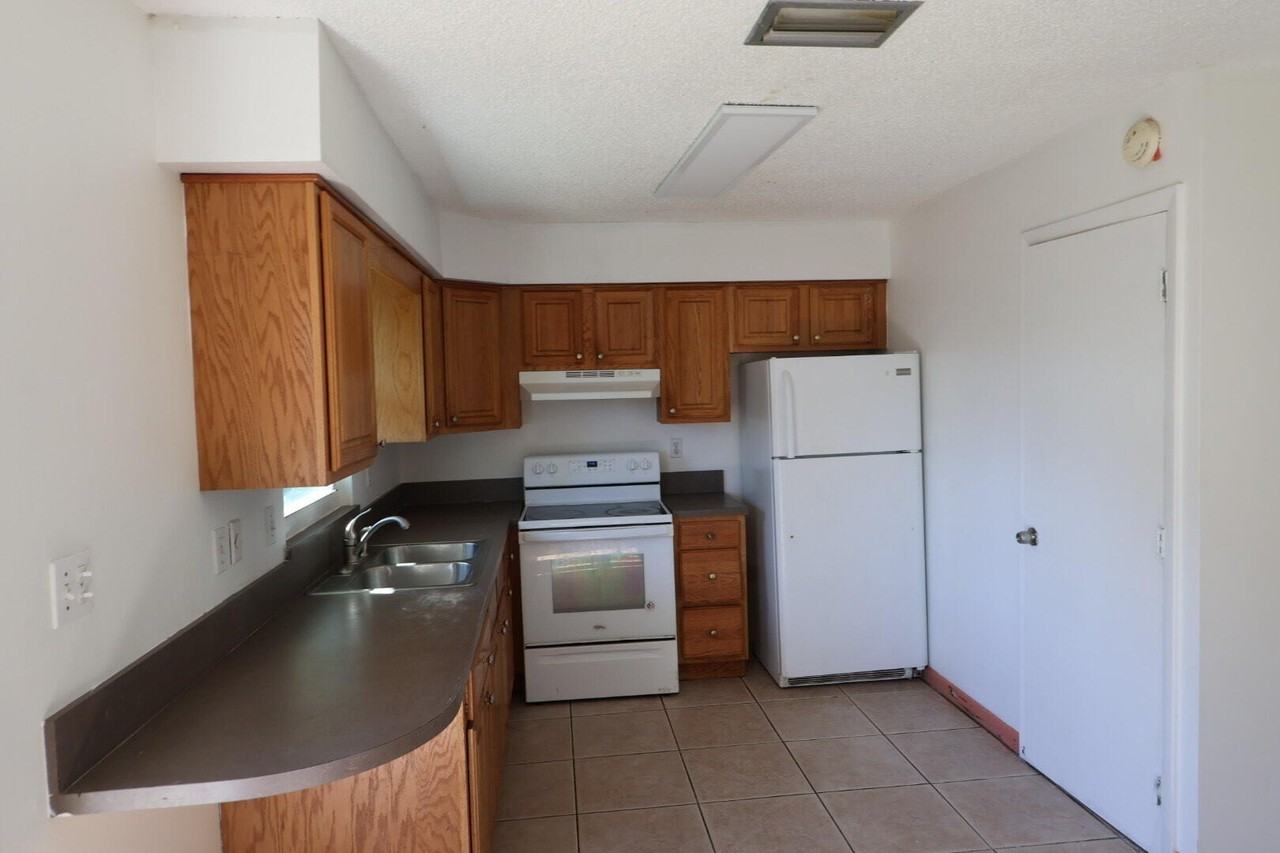 3780 Wisconsin St - Photo 6 of 16