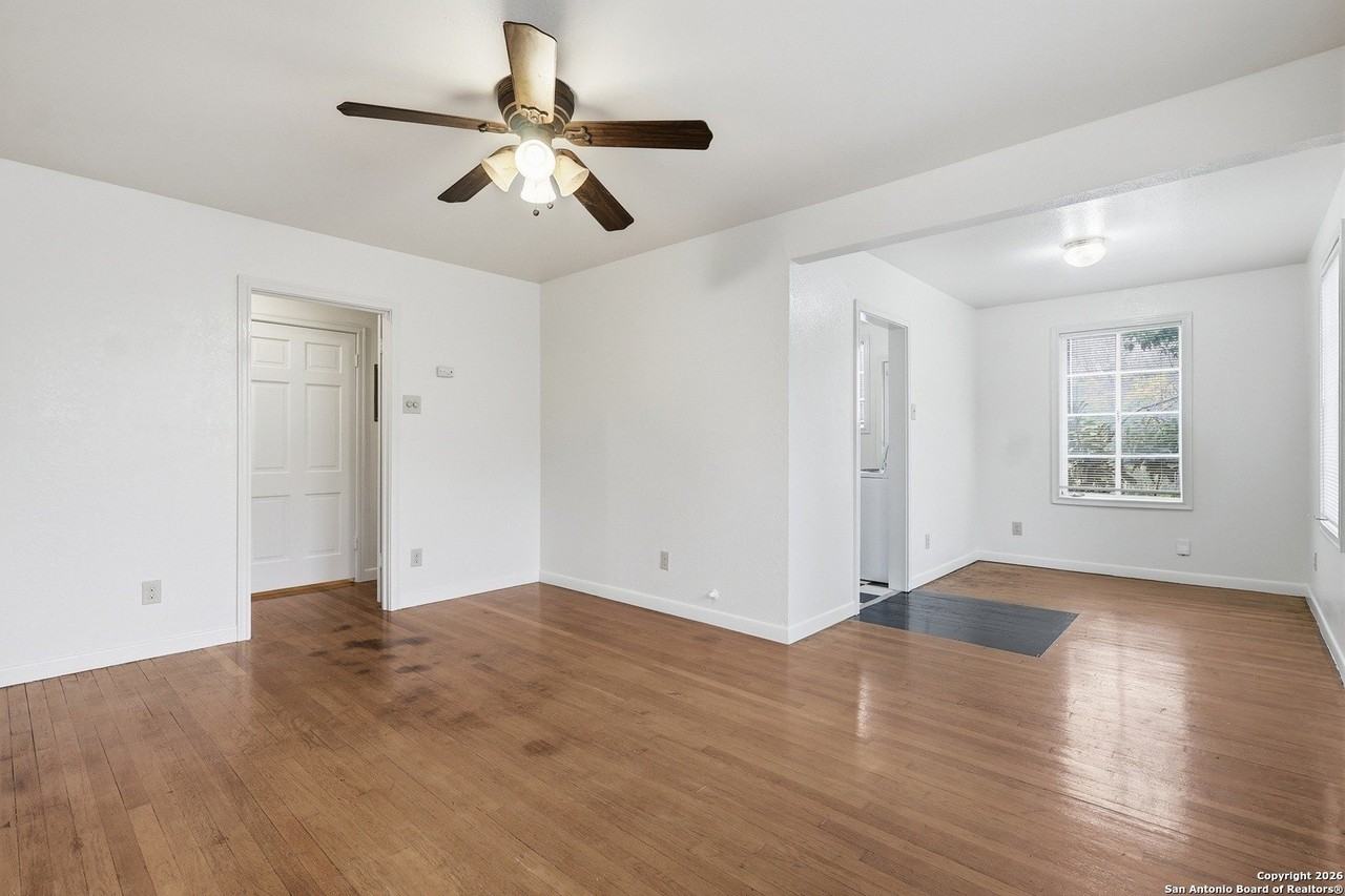 323 E Melrose Dr Apt C #C - Photo 2 of 14