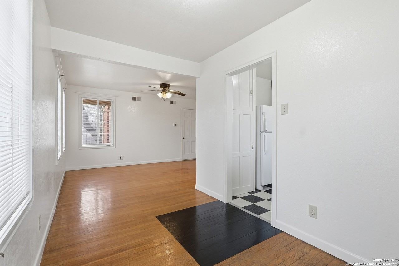 323 E Melrose Dr Apt C #C - Photo 4 of 14