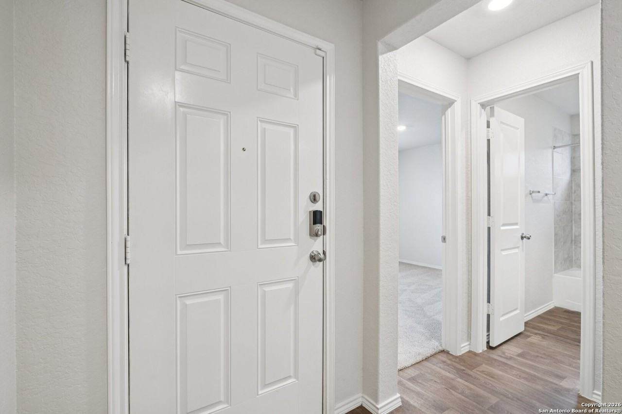 3322 Stoney Knl - Photo 4 of 35