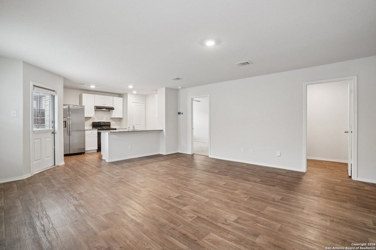 3322 Stoney Knl - Photo 5 of 35