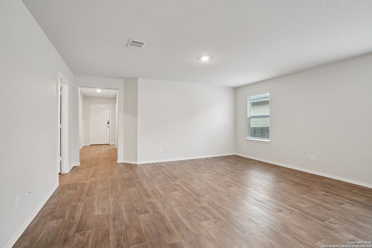 3322 Stoney Knl - Photo 7 of 35