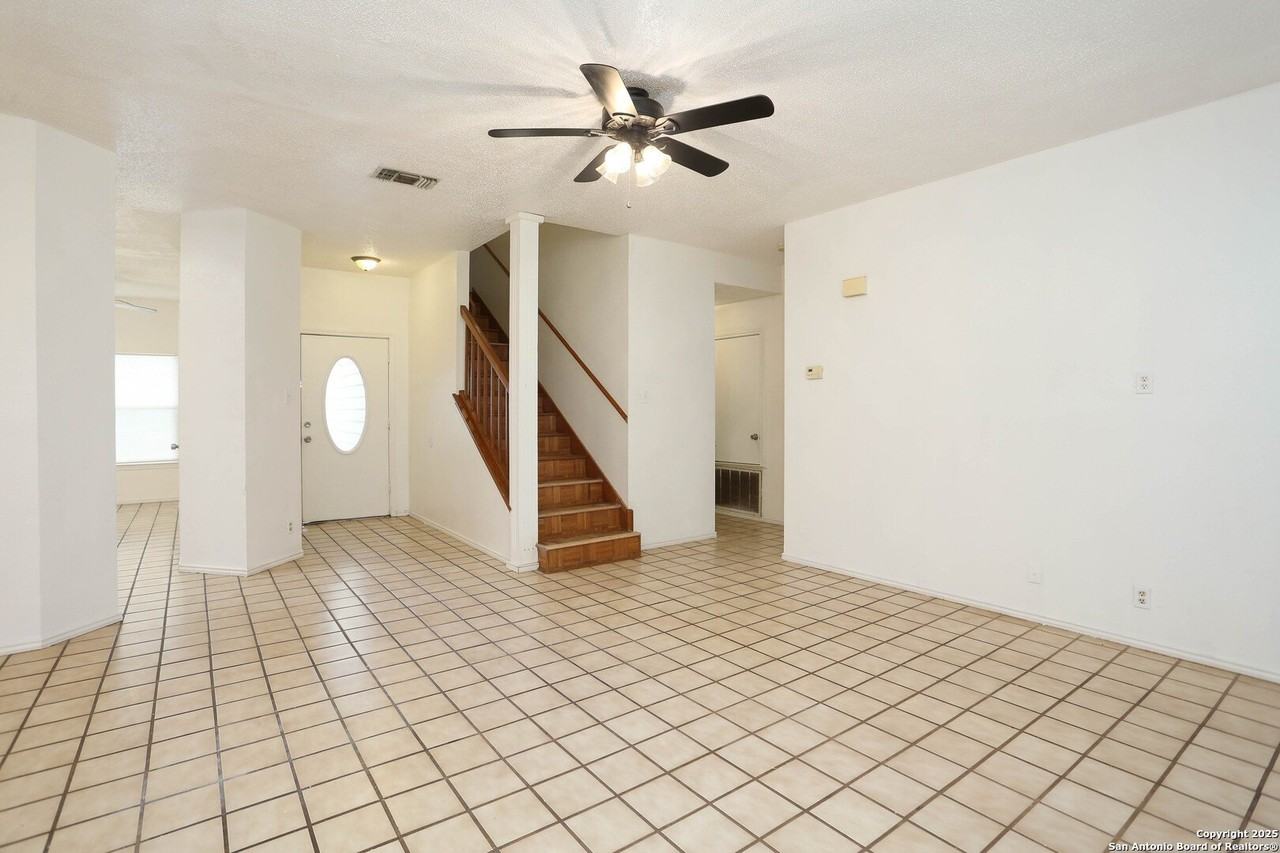 11009 Almond Park - Photo 7 of 20