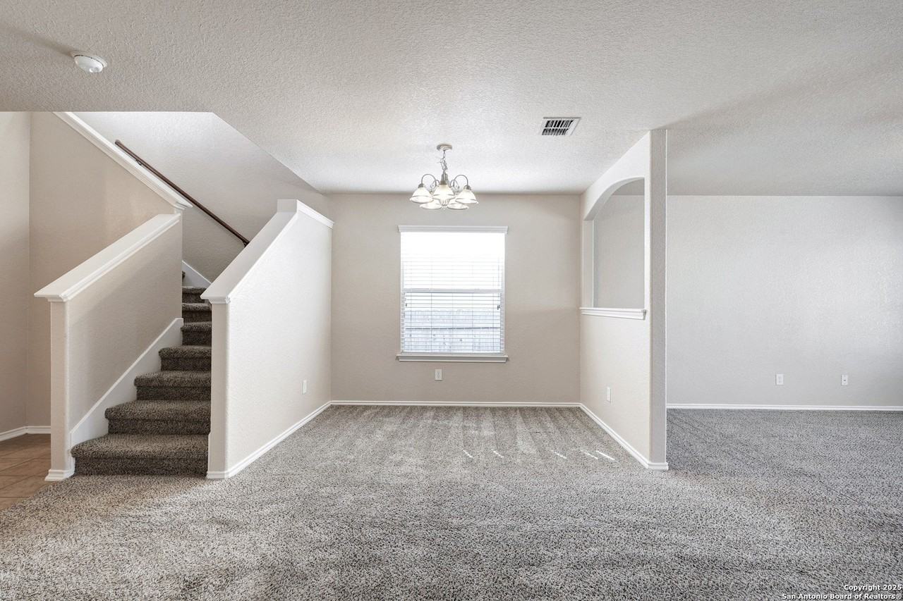 11015 Gilpin Cyn - Photo 4 of 31