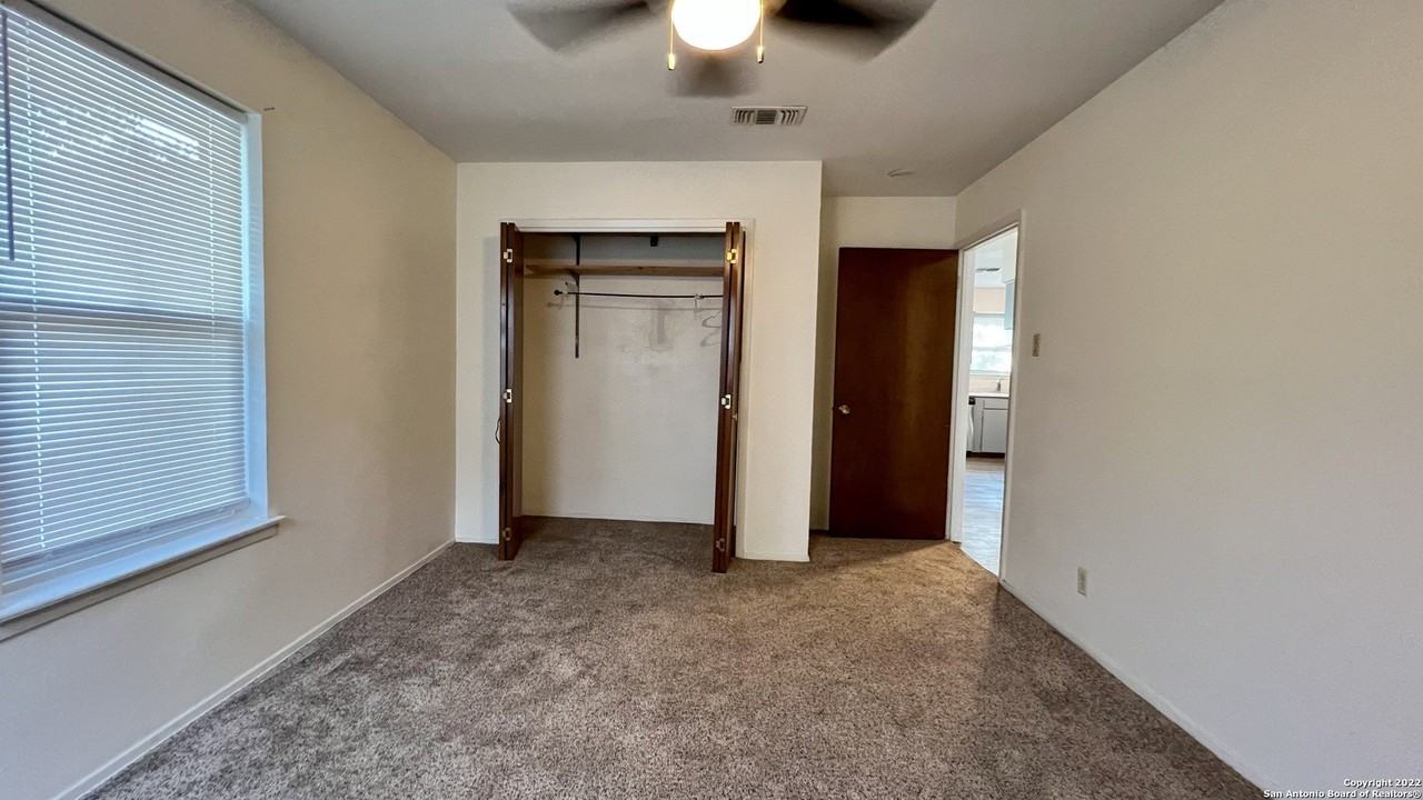 203 Dora St - Photo 7 of 9