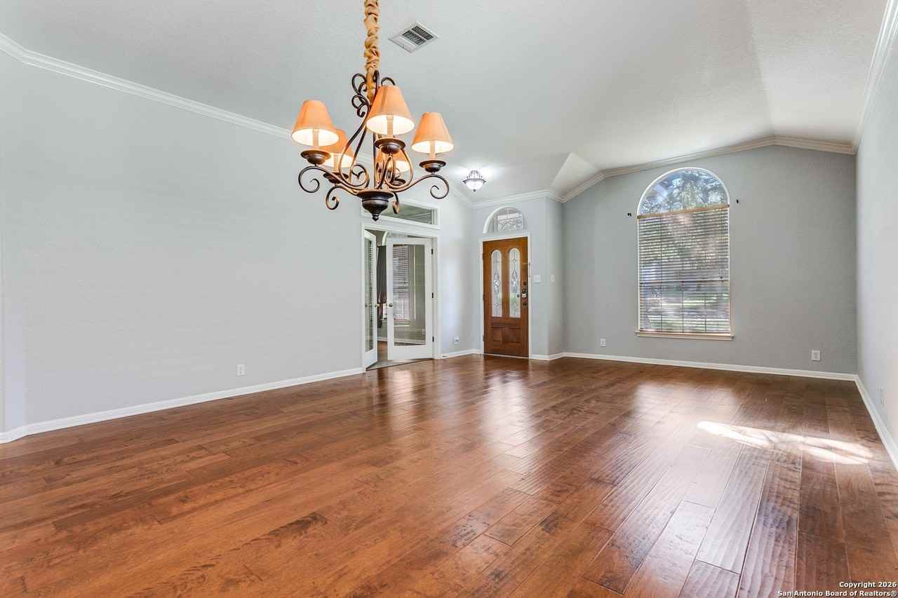 407 Neches Br - Photo 3 of 23